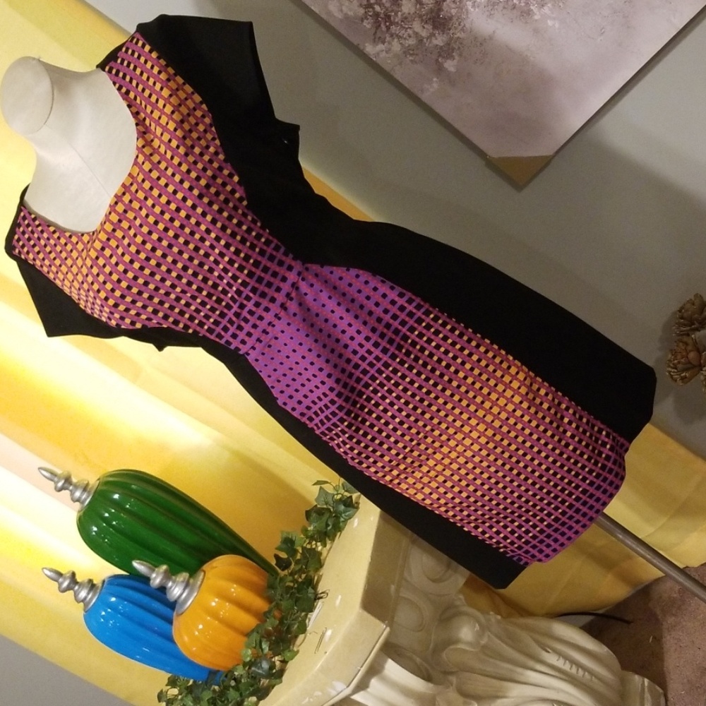 Lane Bryant LBD w/Design. Size 16